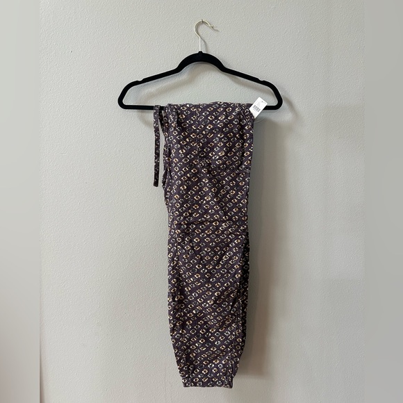Anthropologie Pants - Brand new Anthropologie geometric print joggers. Size S